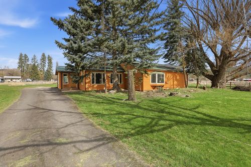 2239 Spence Rd, Chewelah, WA, 99109-9407 | Card Image