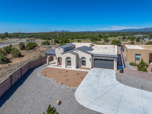 35 Confianza St, Los Alamos, NM, 87547-3471 | Card Image