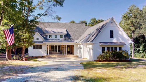 887 Lobelia Rd, Vass, NC, 28394-9131 | Card Image