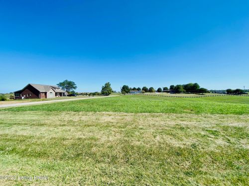 11 Nancy Hanks Dr, Springfield, KY, 40069-8517 | Card Image