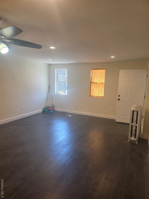 10407 177th St, Jamaica, NY, 11433-1808 | Card Image