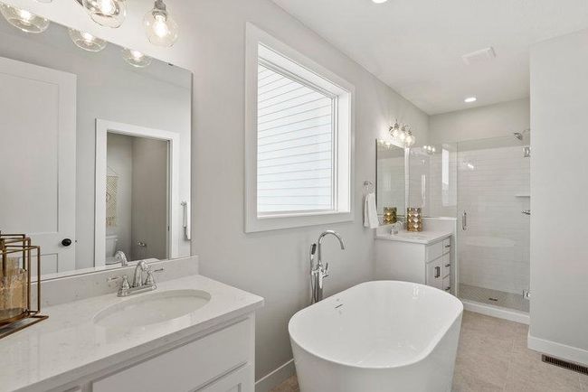 **Photos of Similar Home** | Image 21