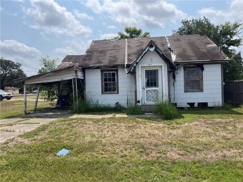 107 Gallia St, Woodsboro, TX, 78393-3668 | Card Image