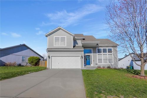 1230 Starbrooke Dr, Louisburg, KS, 66053-4142 | Card Image