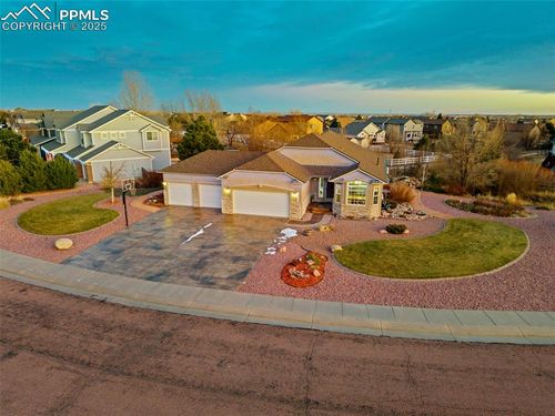 9015 Oakmont Rd, Peyton, CO, 80831-4061 | Card Image