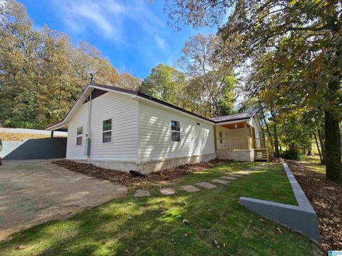 301 Westwood Dr, Springville, AL, 35146-3108 | Card Image