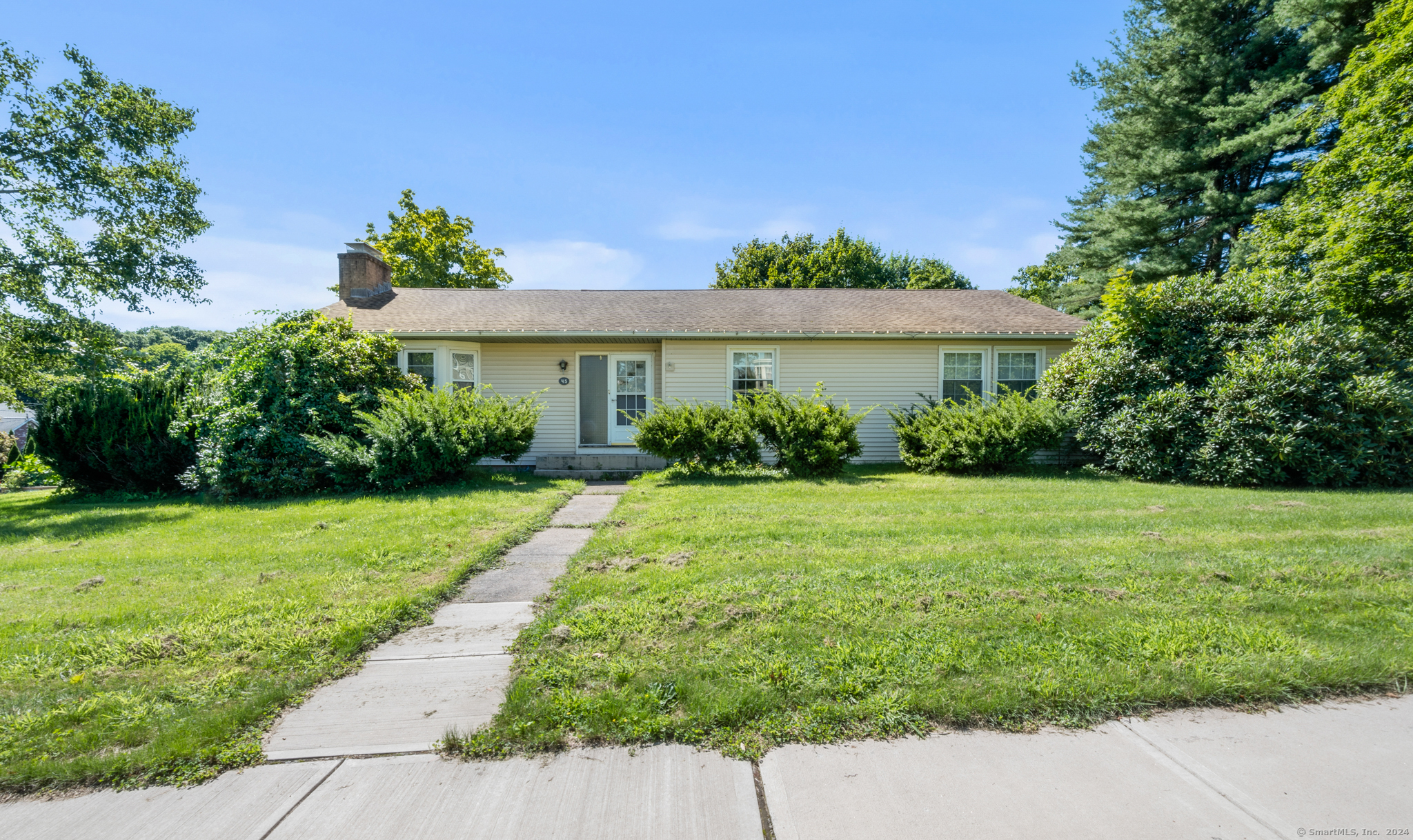 Elm St, Tariffville, CT 06081