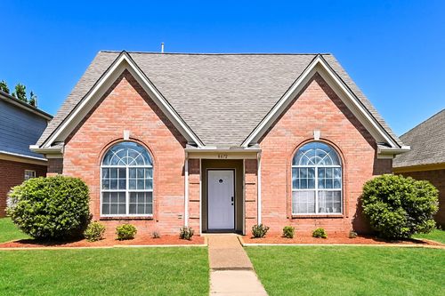 8672 Overcup Oaks Dr, Cordova, TN, 38018-3581 | Card Image