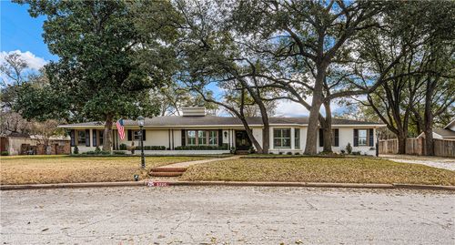 5200 Lockwood Drive, Waco, TX, 76710 | Card Image