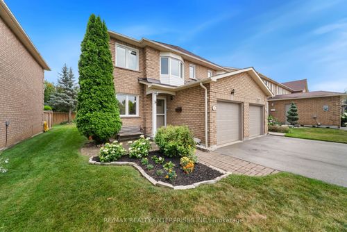 53-11 Pirie Dr, Hamilton, ON, L9H6Z6 | Card Image