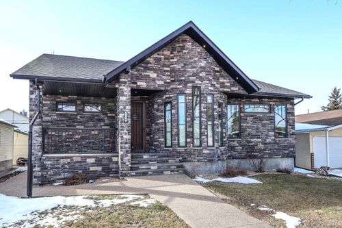 5010 53 Street, Stettler, AB, T0C2L2 | Card Image