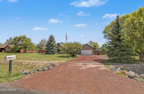 9907 Heritage Dr, Flagstaff, AZ, 86004-8218 | Card Image