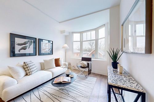 327-68 Main St N, Markham, ON, L3P0N5 | Card Image