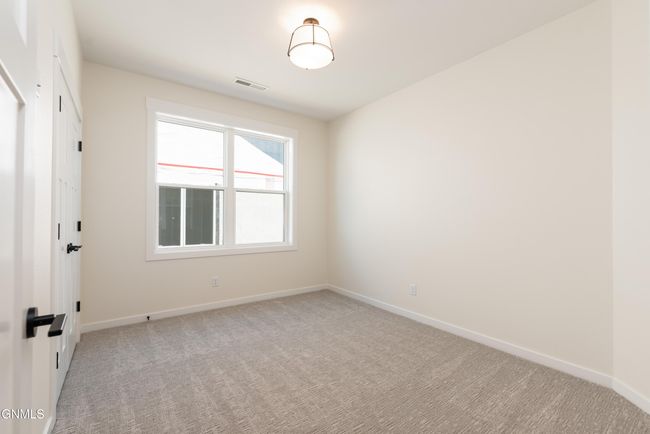 5631 Davies Dr, Townhouse with 3 bedrooms, 2 bathrooms and null parking in Bismarck ND | Image 8