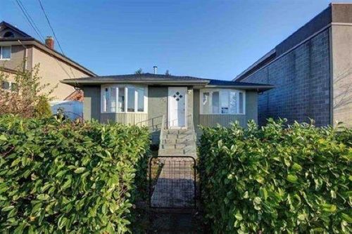 7520 6th St, Burnaby, BC, V3N3M1 | Card Image
