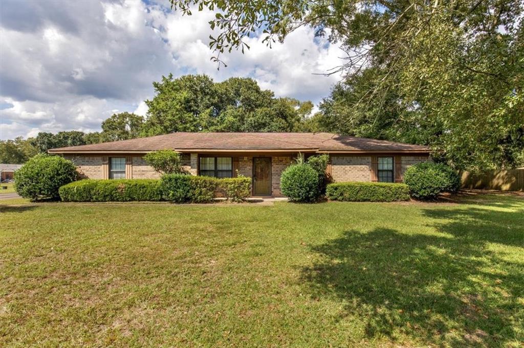 Holloway Dr, Theodore, AL 36582