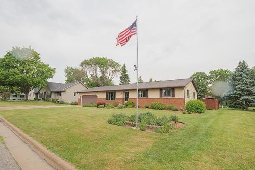 625 E Walnut Street, SEYMOUR, WI, 54165 | Card Image