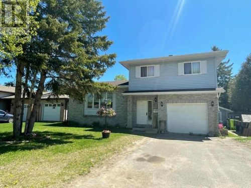 132 Parkland Cres, Sault Ste. Marie, ON, P6A6M3 | Card Image