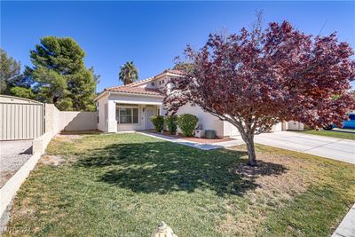 6086 Shadow Oak Drive, House other with 3 bedrooms, 3 bathrooms and null parking in North Las Vegas NV | Image 2