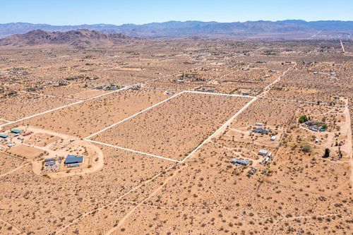 1 Aberdeen Dr, Yucca Valley, CA, 92284 | Card Image