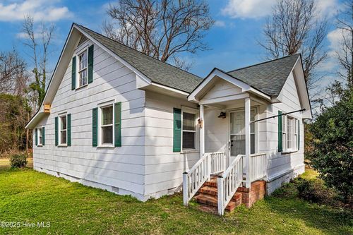 4121 Castle Hayne Rd, Castle Hayne, NC, 28429-5212 | Card Image