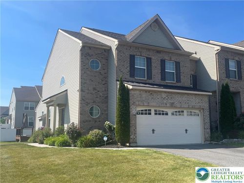 1350 Caspian St, Allentown, PA, 18104-8277 | Card Image