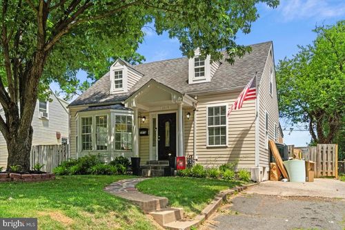 2819 Summerfield Rd, FALLS CHURCH, VA, 22042-2034 | Card Image