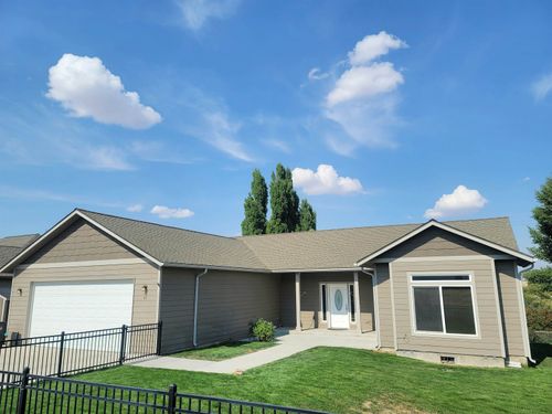 107 Se Regent Ave, Wilbur, WA, 99185-5105 | Card Image