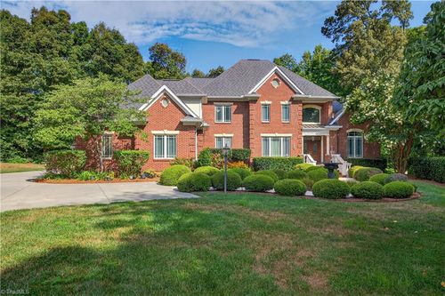 2730 Wellsprings Dr, Pfafftown, NC, 27040-9415 | Card Image