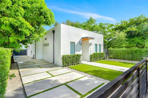 121 Nw 41st St, Miami, FL, 33127-2807 | Card Image