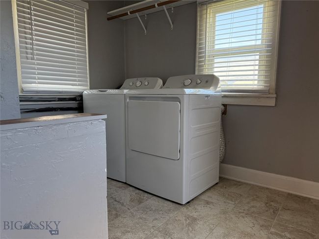 512 W 4 Th Ave, House other with 2 bedrooms, 1 bathrooms and null parking in Big Timber MT | Image 9