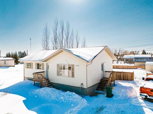 10209 105 Avenue, La Crete, AB, T0H2H0 | Card Image