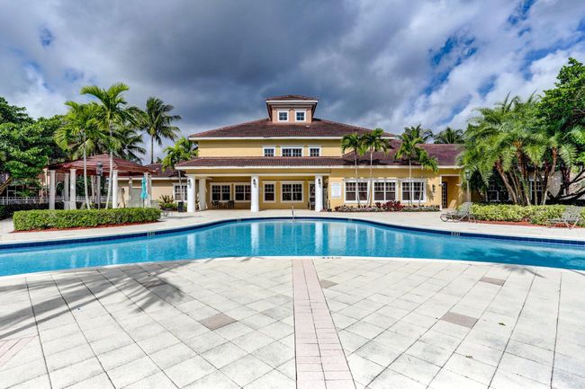 APT-304 - 6511 Emerald Dunes Dr, Condo with 2 bedrooms, 2 bathrooms and null parking in West Palm Beach FL | Image 45