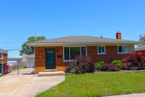 15625 Chestnut St, Roseville, MI, 48066-5207 | Card Image