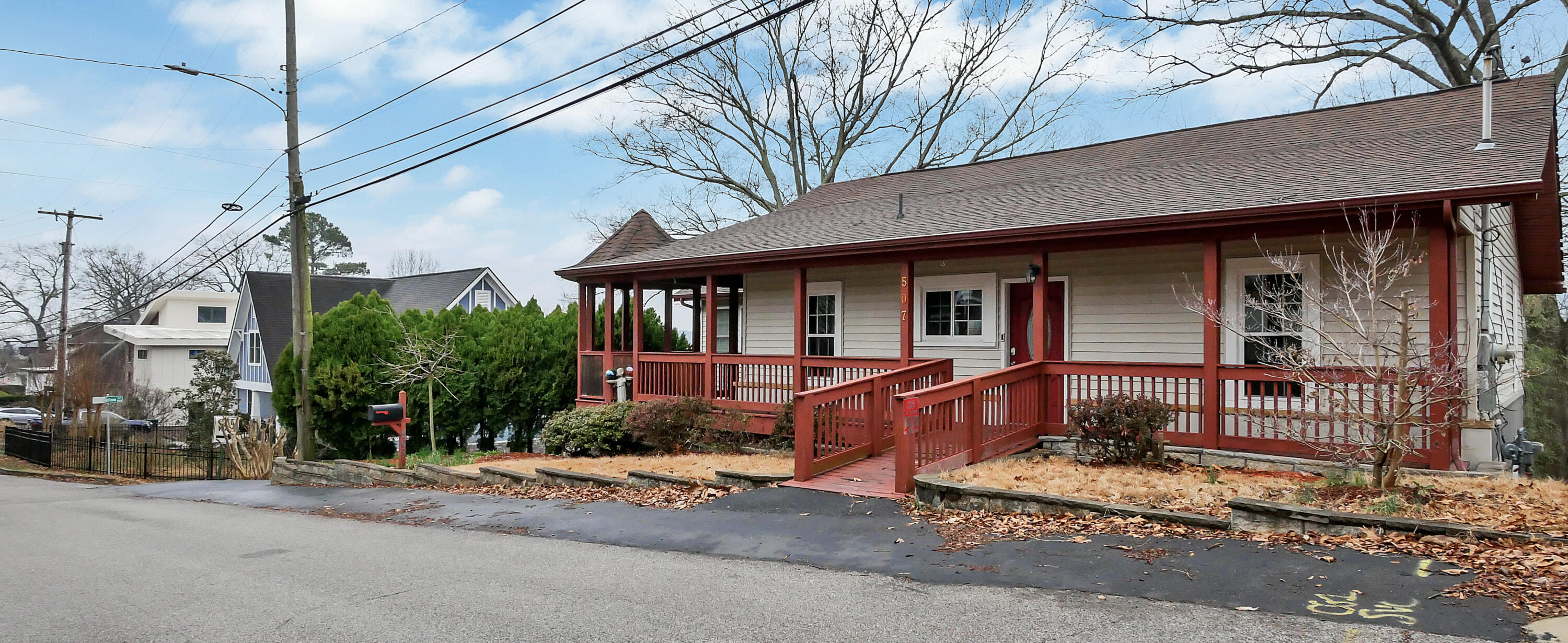 Crewdson St, Chattanooga, TN 37405