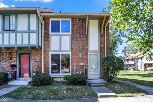 8018 Cheswick Dr, Indianapolis, IN, 46219-2876 | Card Image