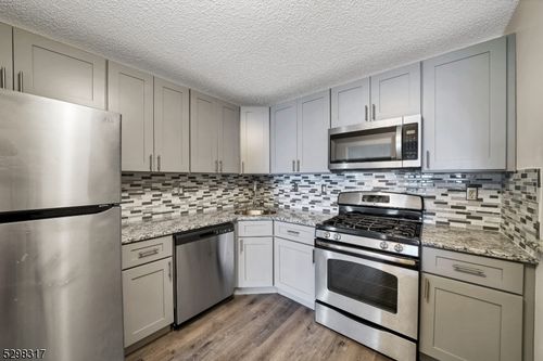 197 Rachel Ct, Franklin Park, NJ, 08823-1548 | Card Image