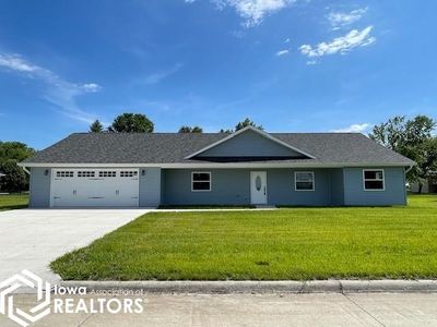 128 Sunset Avenue, Home with 3 bedrooms, 2 bathrooms and 2 parking in Essex IA | Image 1