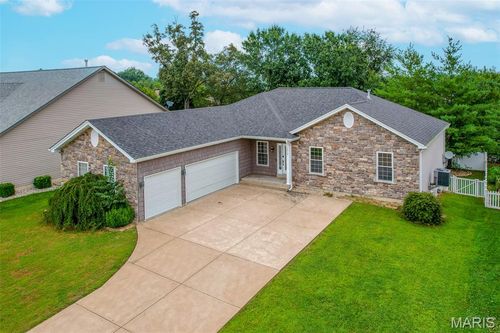 1312 Forest Way, Wentzville, MO, 63385-2636 | Card Image