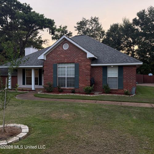 306 Farmers Cv, Gluckstadt, MS, 39110-7983 | Card Image