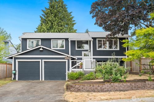 9008 Ne 138th Pl, Kirkland, WA, 98034-1802 | Card Image