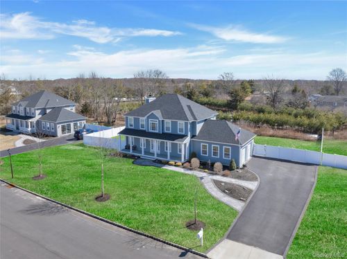 3 Manor Ct, Mount Sinai, NY, 11766-2628 | Card Image