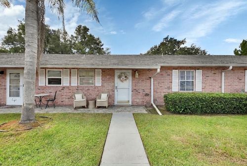 7-7 Fairway Ct, DELAND, FL, 32724-7007 | Card Image