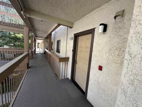 1222 S Villa Way, Walnut Creek, CA, 94595-1470 | Card Image