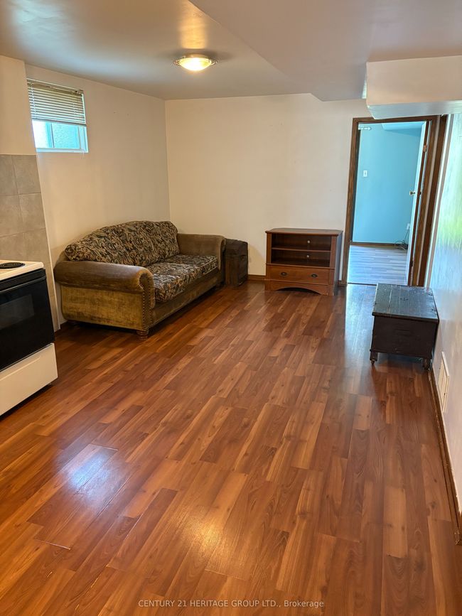 117 Maplegrove Ave, House other with 5 bedrooms, 2 bathrooms and 4 parking in Bradford ON | Image 11