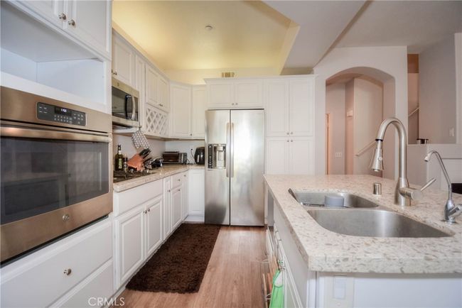 803 Maplewood, Condo with 2 bedrooms, 3 bathrooms and 2 parking in Irvine CA | Image 9