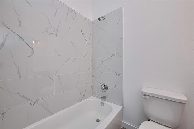 9003 Hilda St, House other with 4 bedrooms, 3 bathrooms and null parking in Houston TX | Image 35