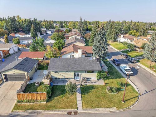 2003 Pinepoint Road Ne, Calgary, AB, T1Y1W9 | Card Image