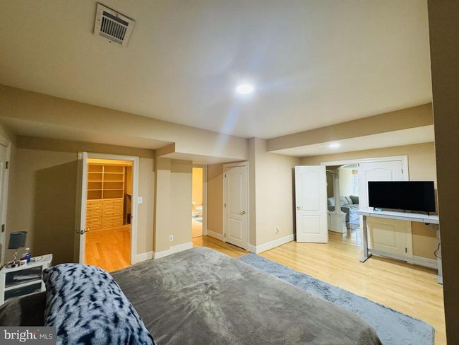 15566 Smithfield Pl, House other with 5 bedrooms, 5 bathrooms and null parking in Centreville VA | Image 39