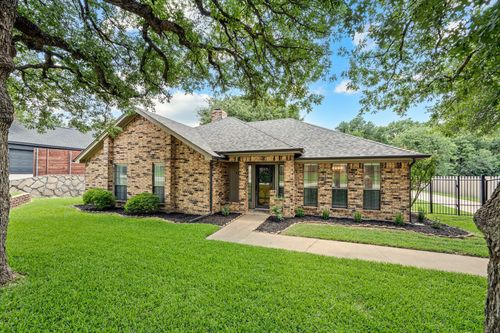 1312 Circle Ln, Bedford, TX, 76022-6759 | Card Image